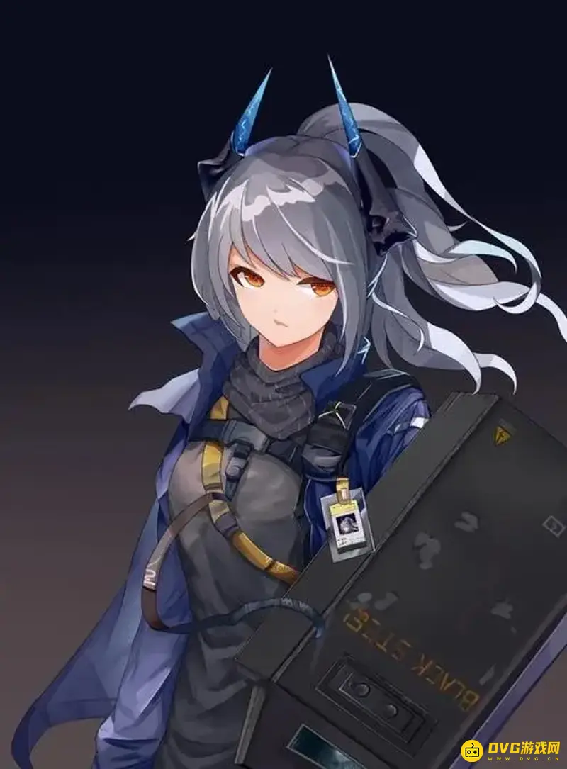《明日方舟》石棉与雷蛇对比