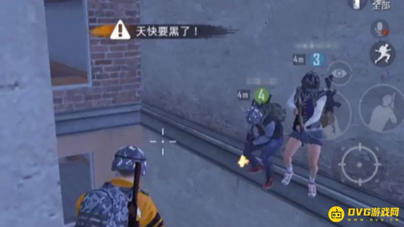 《和平精英》暗夜模式僵尸躲避技巧