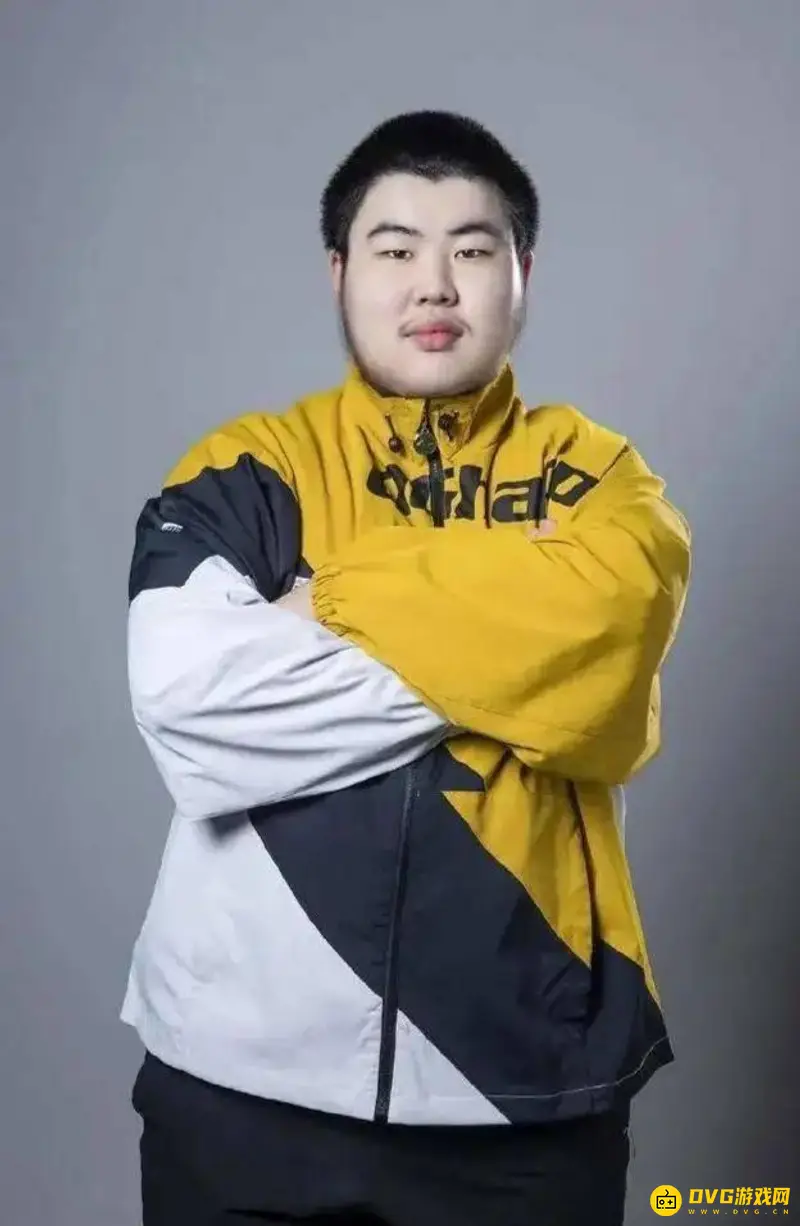 《王者荣耀》重庆狼队小胖暂别赛场